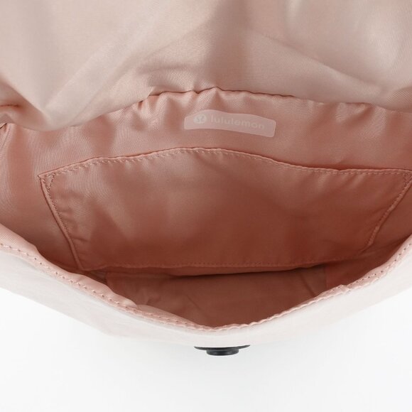 Lululemon Curved Crossbody 3L Pink OS - Picture 11 of 14